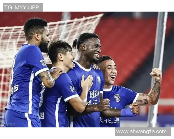 安山小绿人与水原队的精彩对决结果揭晓引发球迷热议 安山小绿人与水原队的精彩对决结果揭晓引发球迷热议